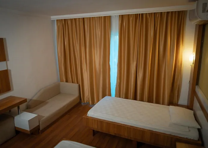 Club Golf Hotel Side